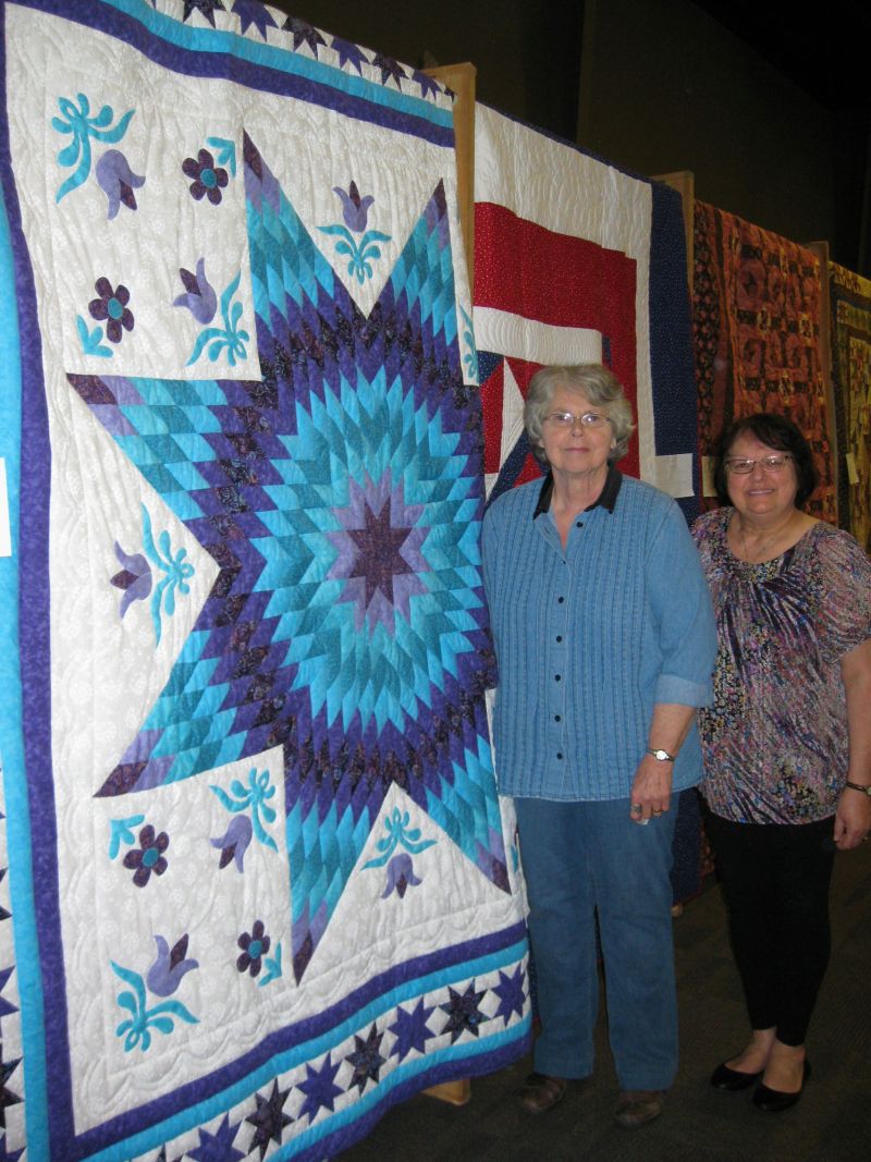 Viewer's Choice Winner - Hand Quilted